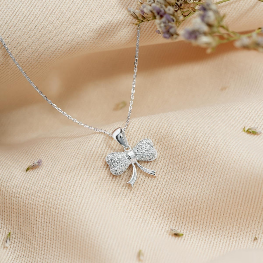 0,18 ct. Diamant Bow Halskette
