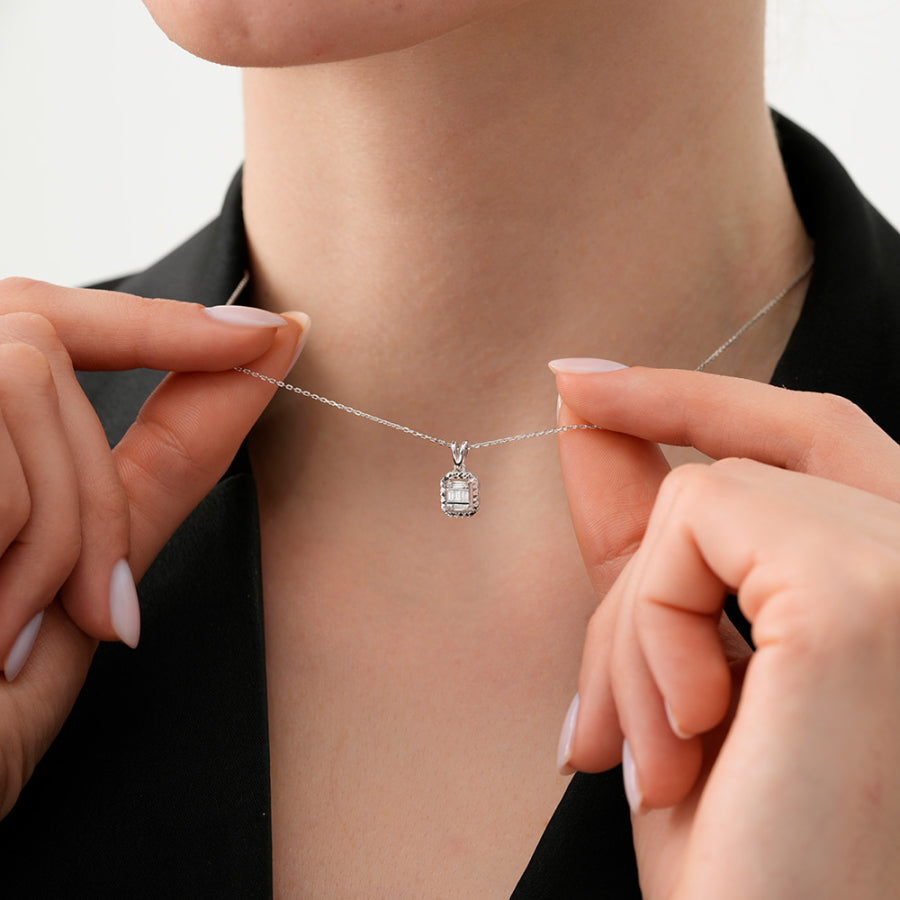 0,09 ct. Diamant Effekt Baguette Halskette