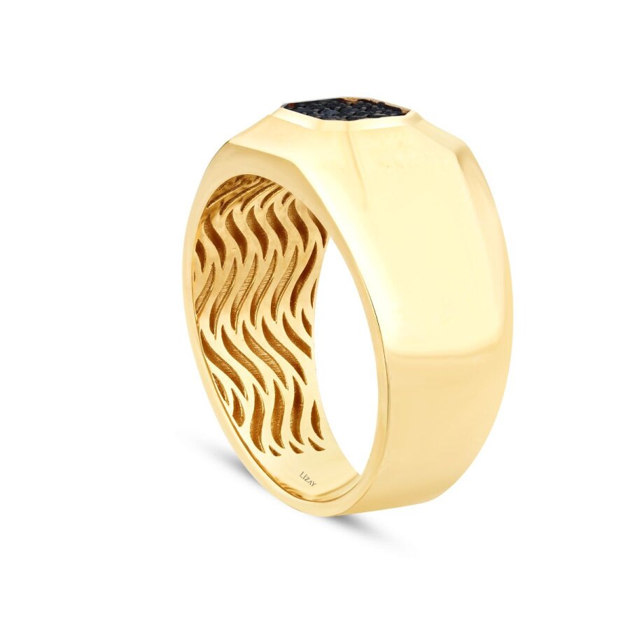 Herren-Ring mit schwarzem quadratischem Stein aus Gold