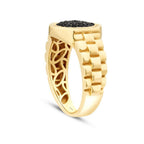 Herren-Ring mit schwarzem Stein und Kettendetail aus Gold