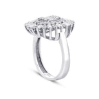 Halo-Ring mit Baguette-Steinen aus Gold