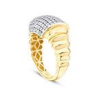 Ring mit mehreren Steinen aus Gold