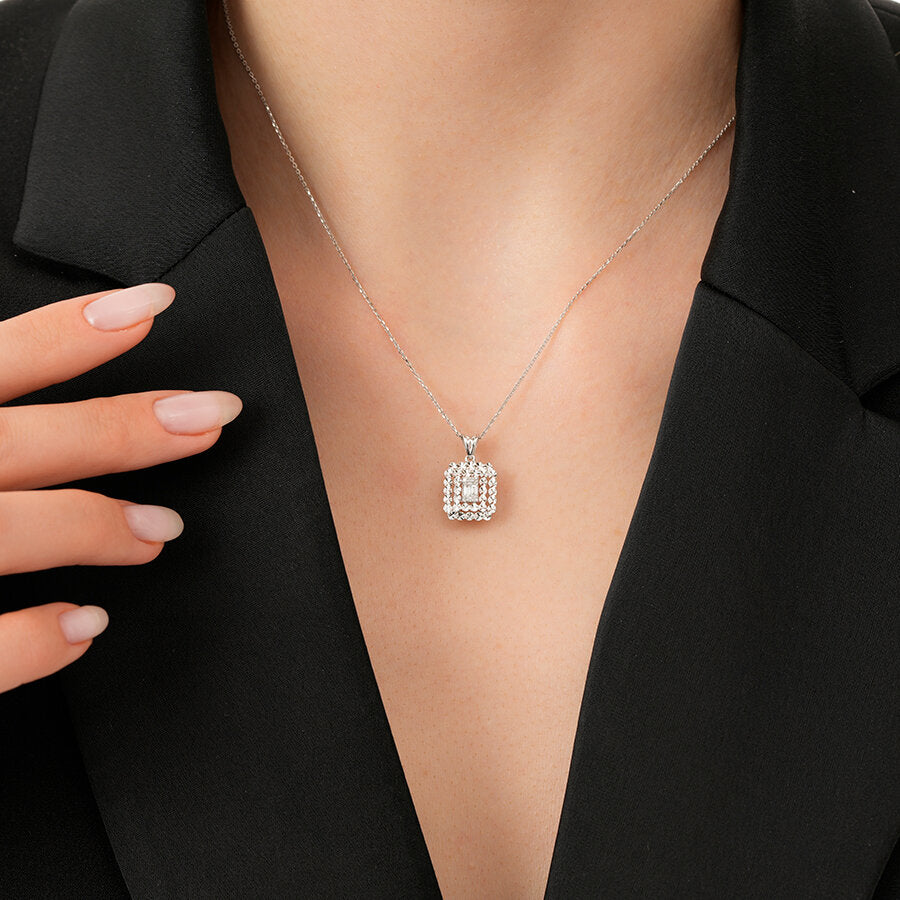 0,08 ct. Diamant Baguette Halskette