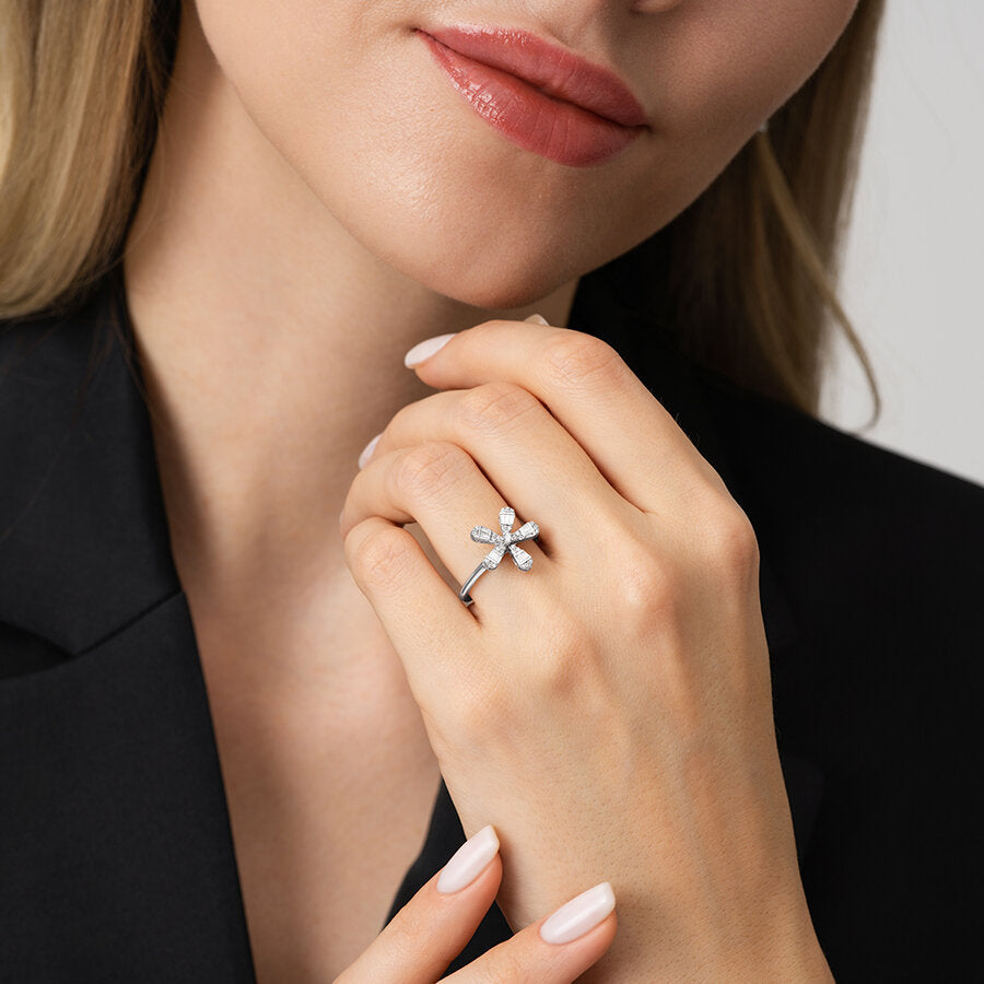 0,23 ct. Diamant Baguette Blumen Ring