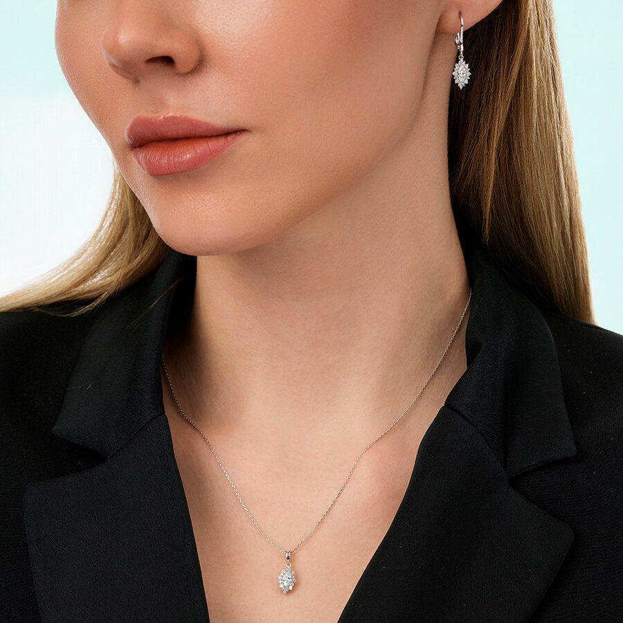 0.46 Karat Diamant Marquise Halskette