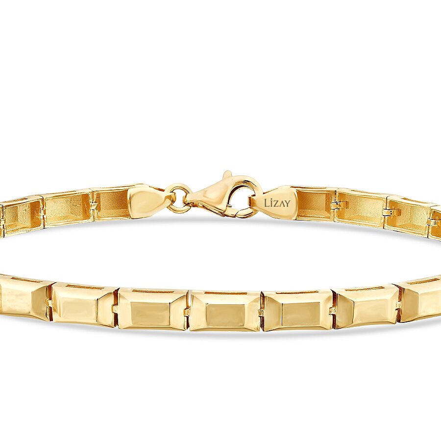 Detailreiches Trend-Armband aus Gold