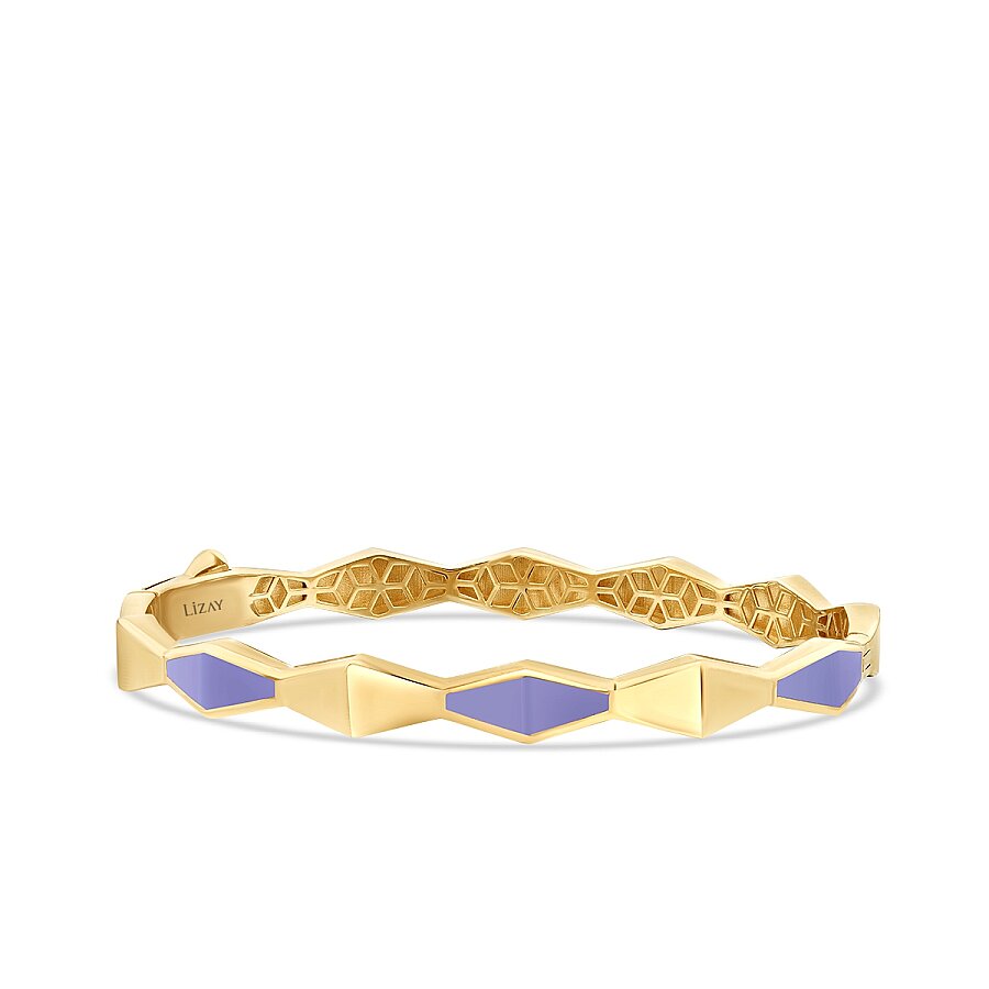 Geometrischer Armreif mit lila Emaille aus Gold