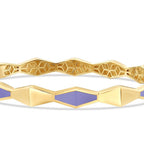 Geometrischer Armreif mit lila Emaille aus Gold