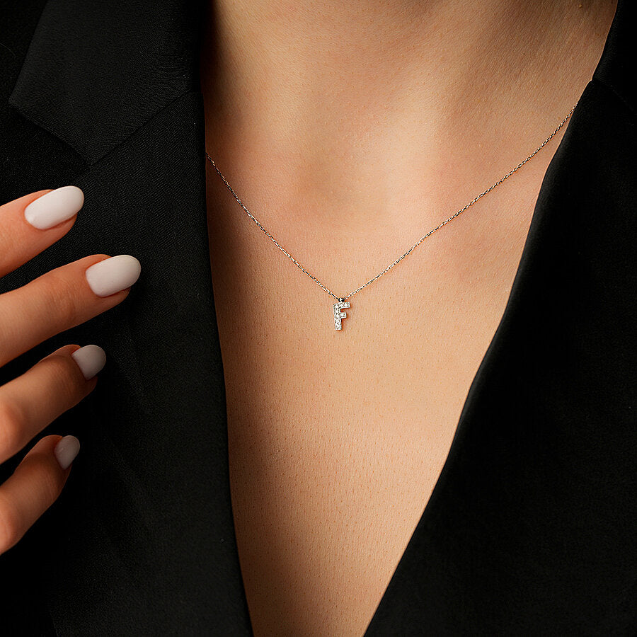 0,08 ct. Diamant Halskette Buchstabe F