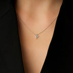 0,06 ct. Diamant Halskette Buchstabe P