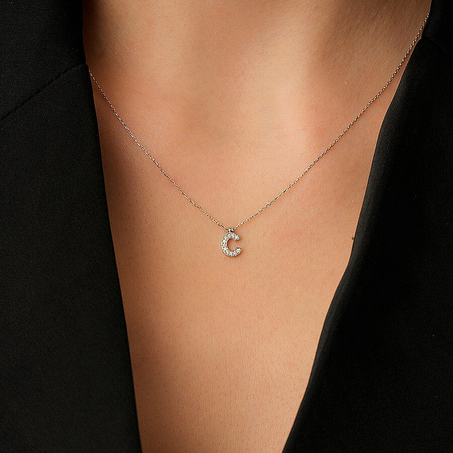 0,06 ct. Diamant Halskette Buchstabe C