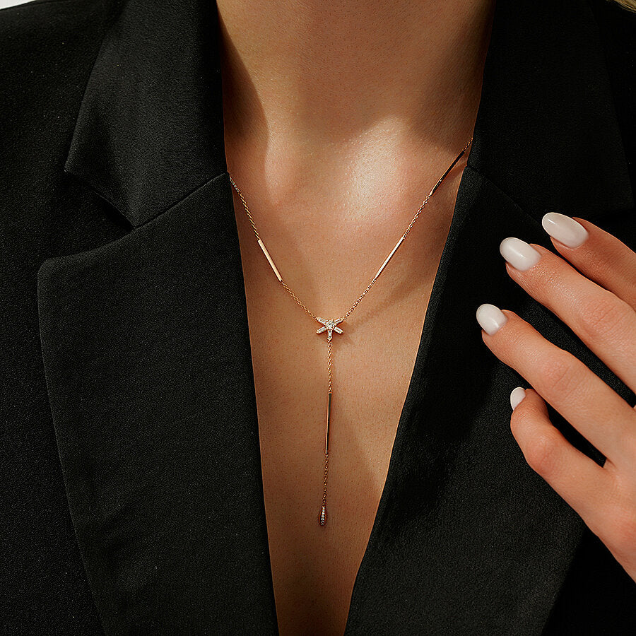 0,45 ct. Diamant Hängende Detailreiches Trend Halskette