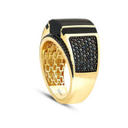 Herrenring aus Gold mit Onyx und schwarzen Details