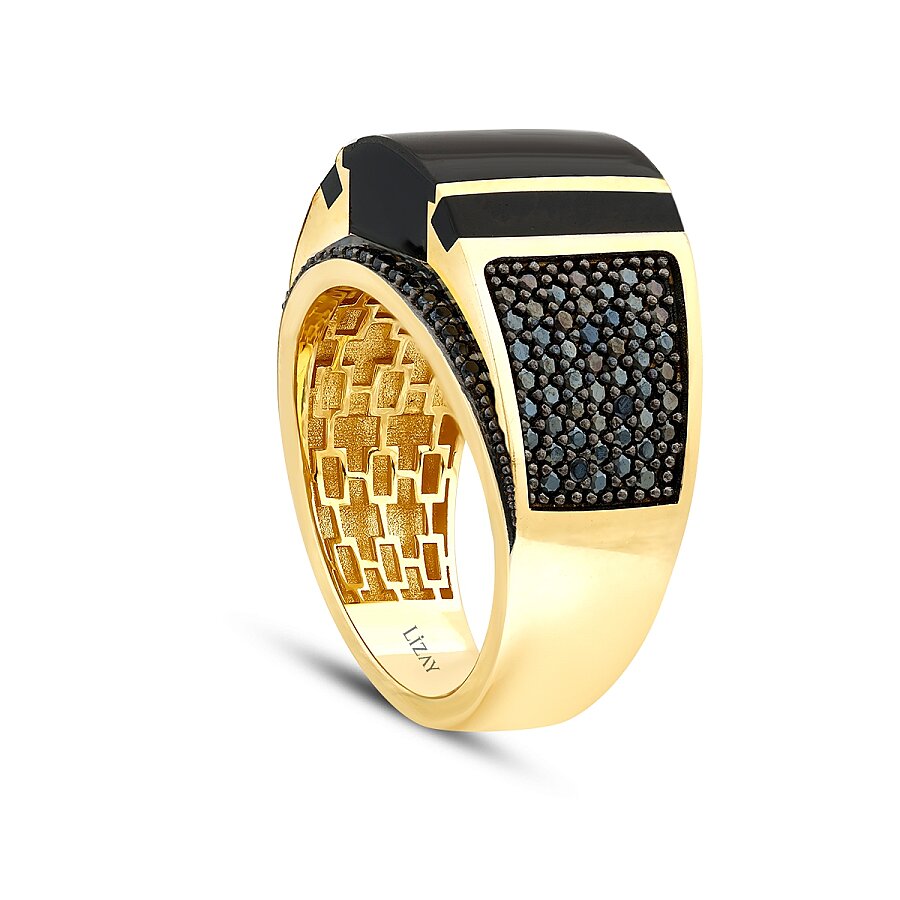 Herrenring aus Gold mit Onyx und schwarzen Details