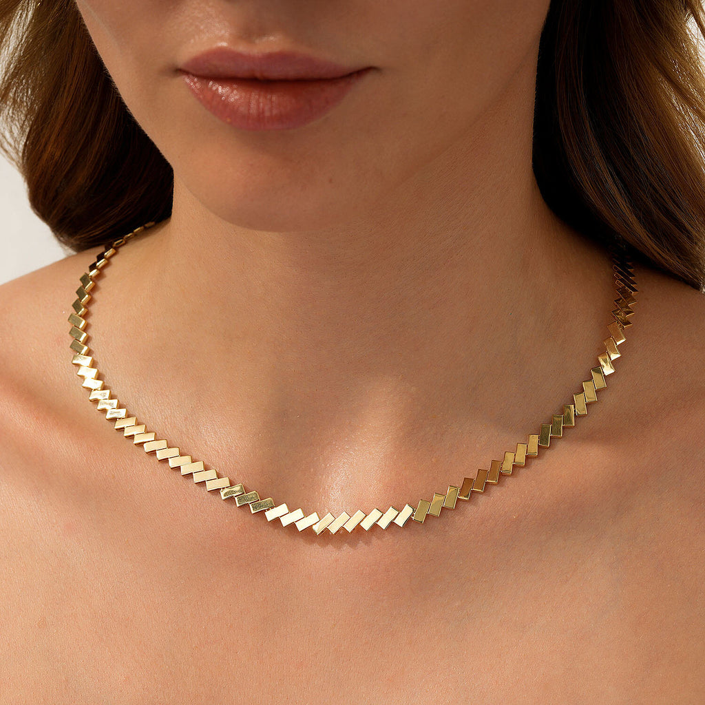 Light-Path-Collier aus Gold