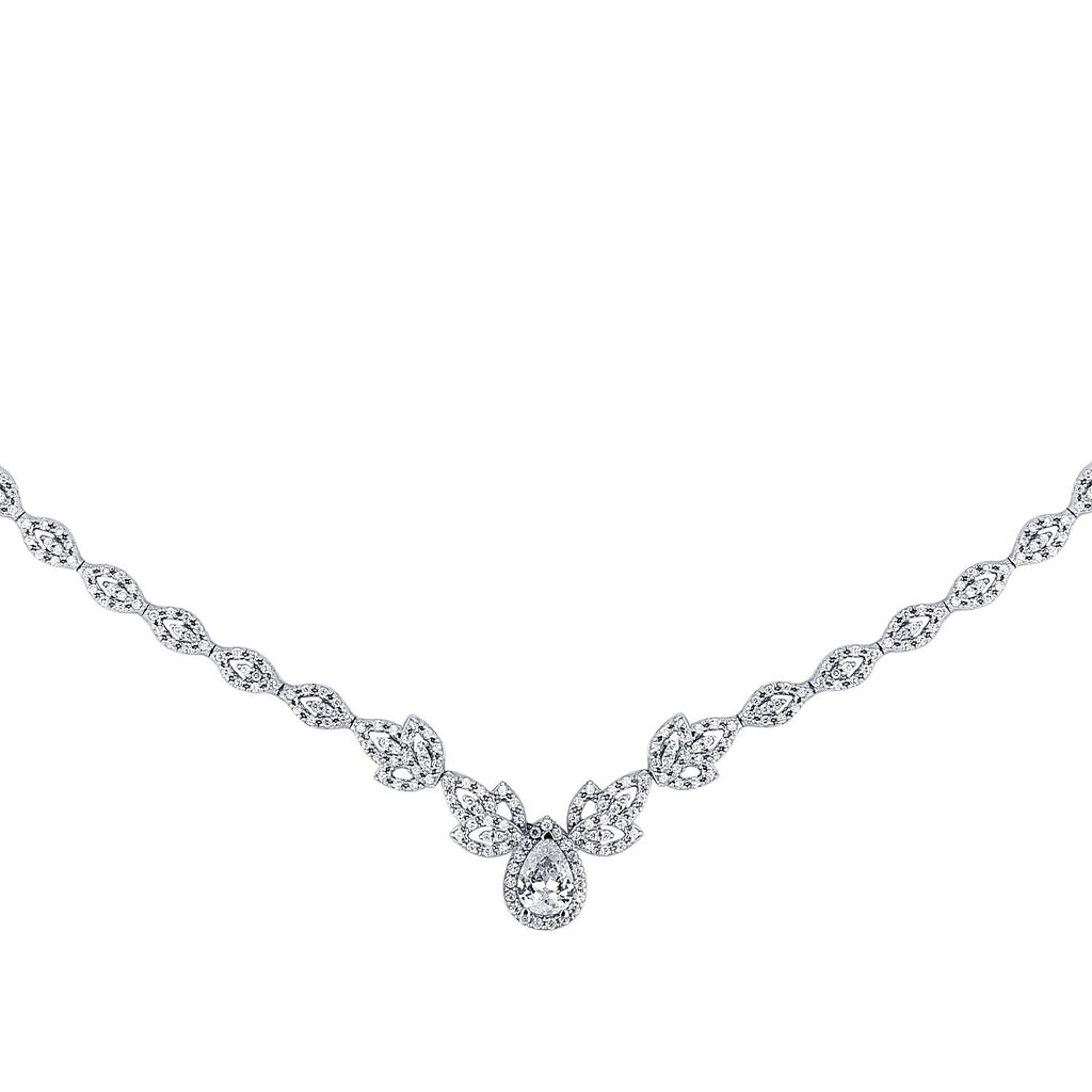Collier mit Birnenschliff-Stein aus Gold
