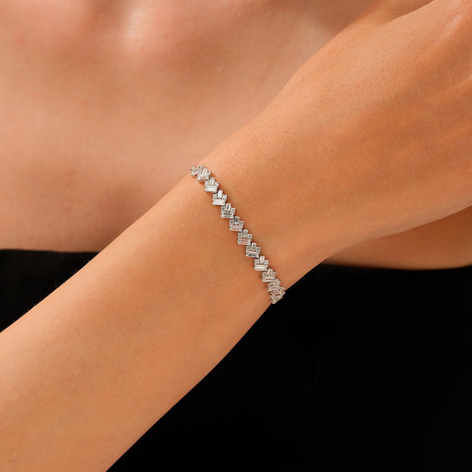 Designer-Baguette-Armband aus Gold