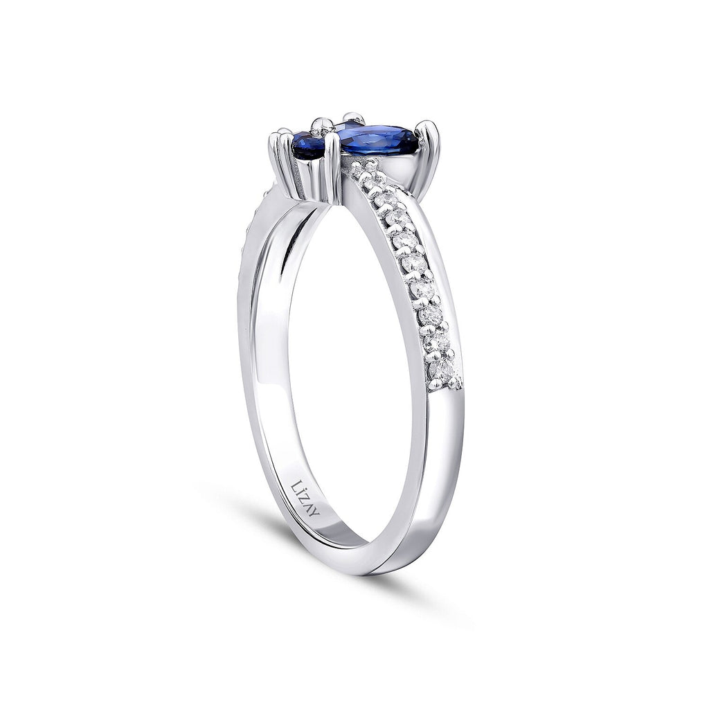0,69 Carat Diamond Sapphire Butterfly Ring