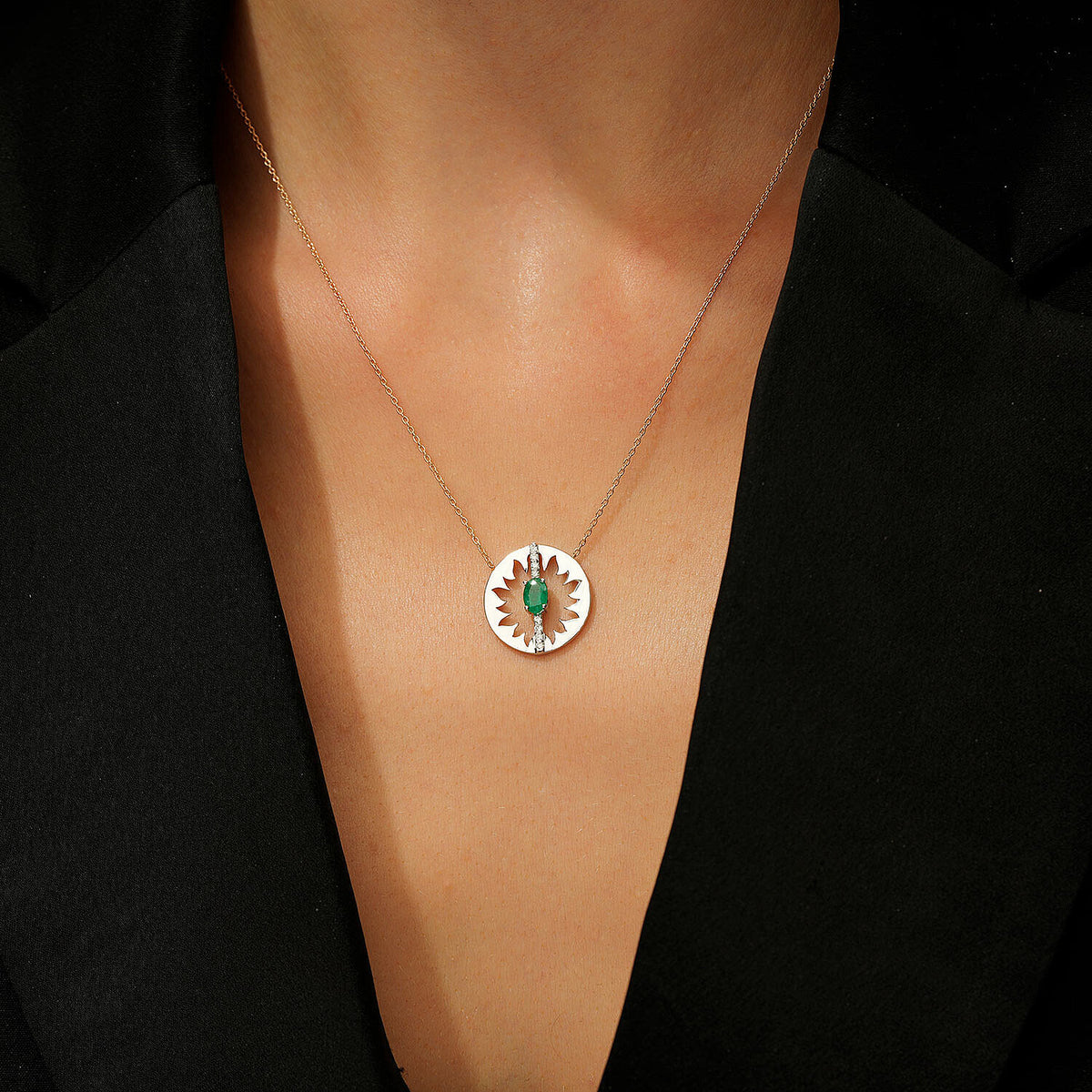 0,54 Carat Diamond Emerald Necklace