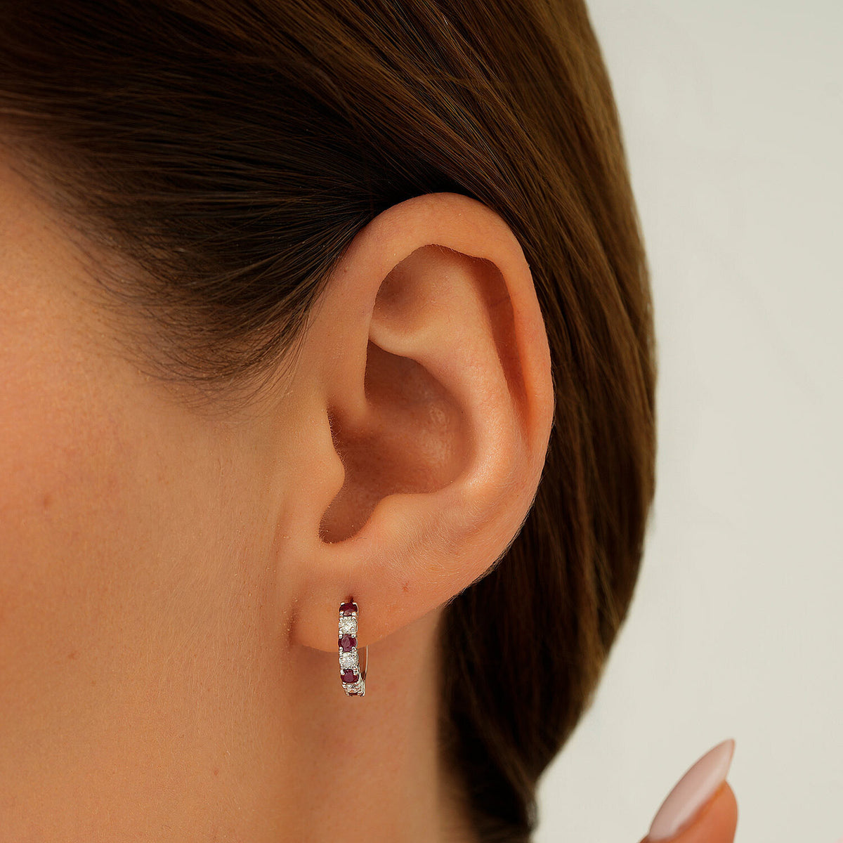 0,72 Carat Diamond Ruby Hoop Earrings