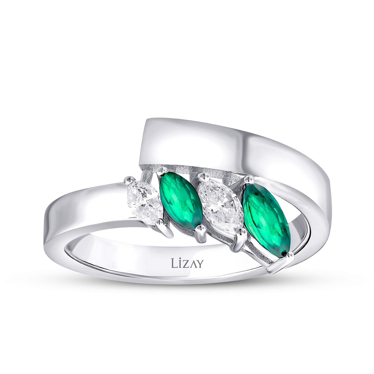 0,58 Carat Diamond Emerald Ring