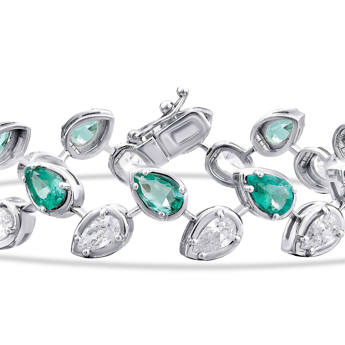 7,55 Carat Diamond Emerald Bracelet