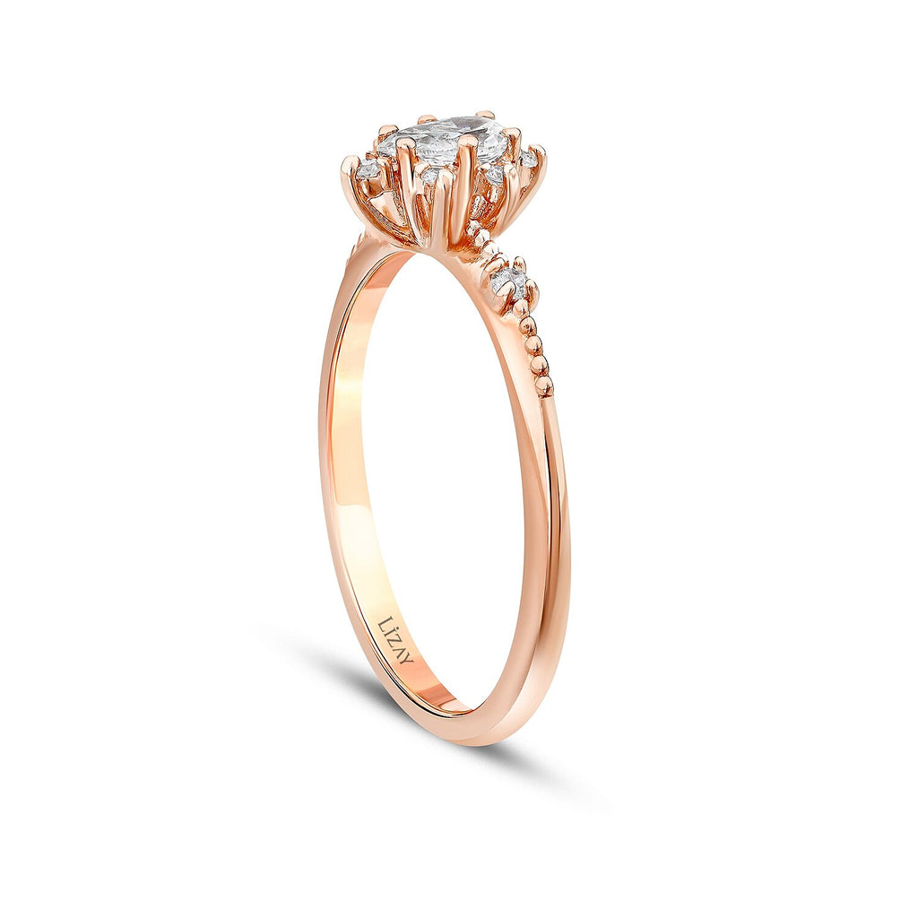 0,28 Carat Diamond Pear Lotus Solitaire Engagement Ring