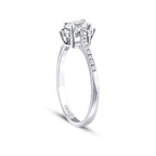 0,79 Carat Diamond Lotus Oval Solitaire Engagement Ring