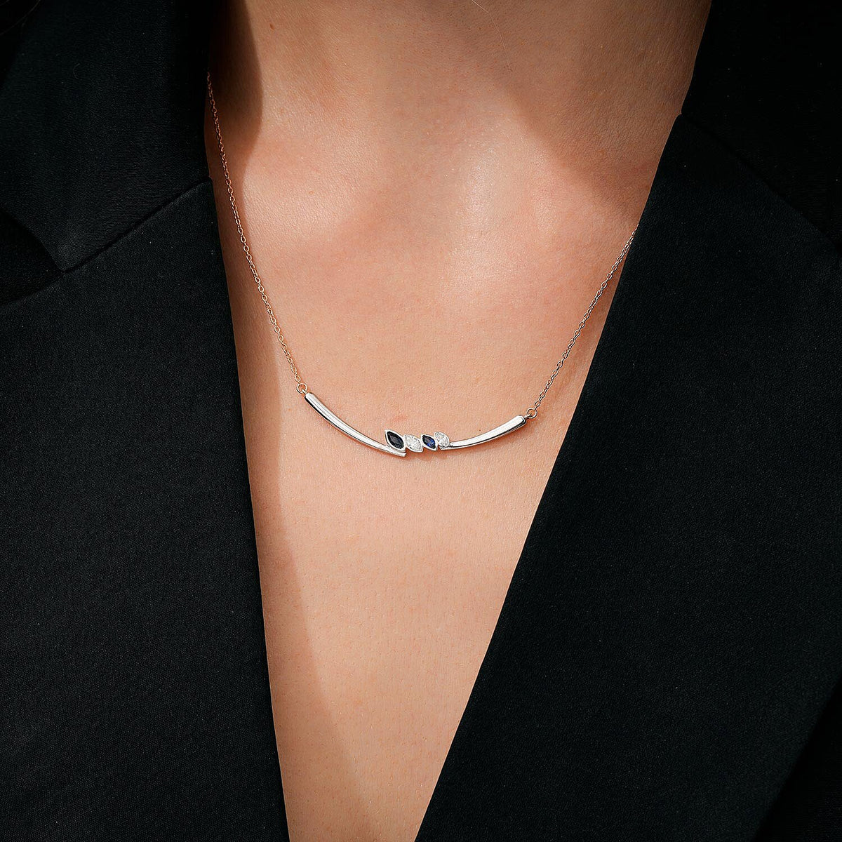 0,47 Carat Diamond Sapphire Necklace