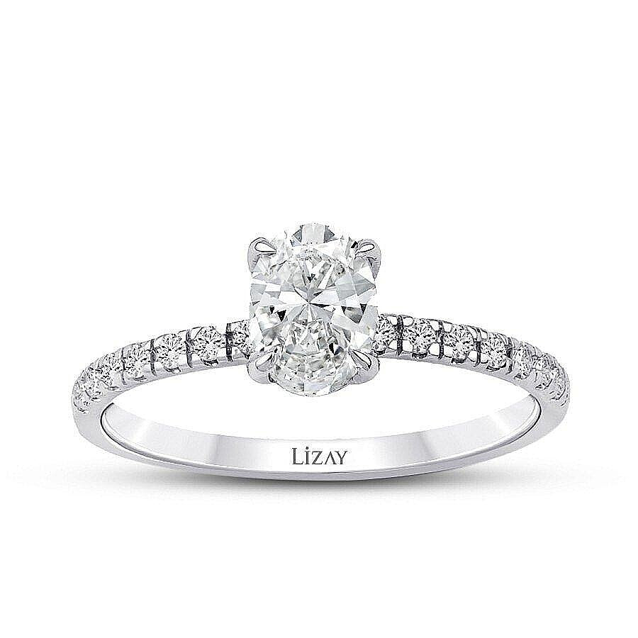 1,30 Carat Diamond Oval Solitaire Engagement Ring
