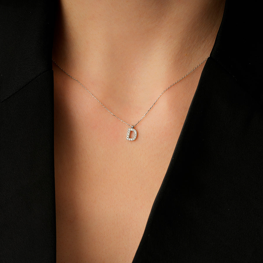 0.08 Karat Diamant D Buchstaben Halskette