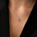 0.31 Karat Diamant Smaragd Ovale Halskette