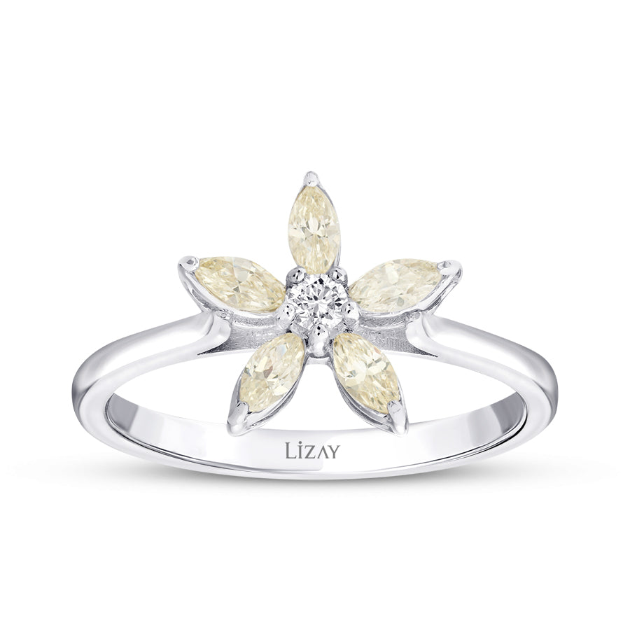 0.64 Karat Diamant Marquise Fancy Ring