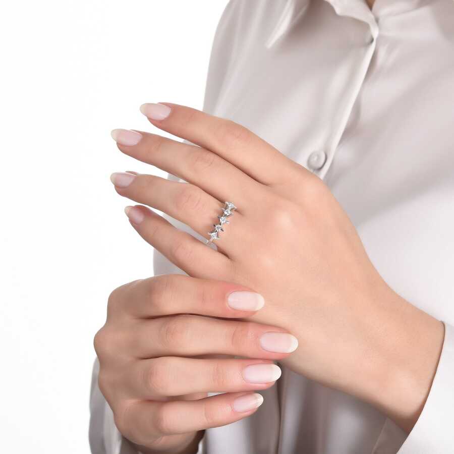 0.20 ct. Diamant Fünf-Stein Ring