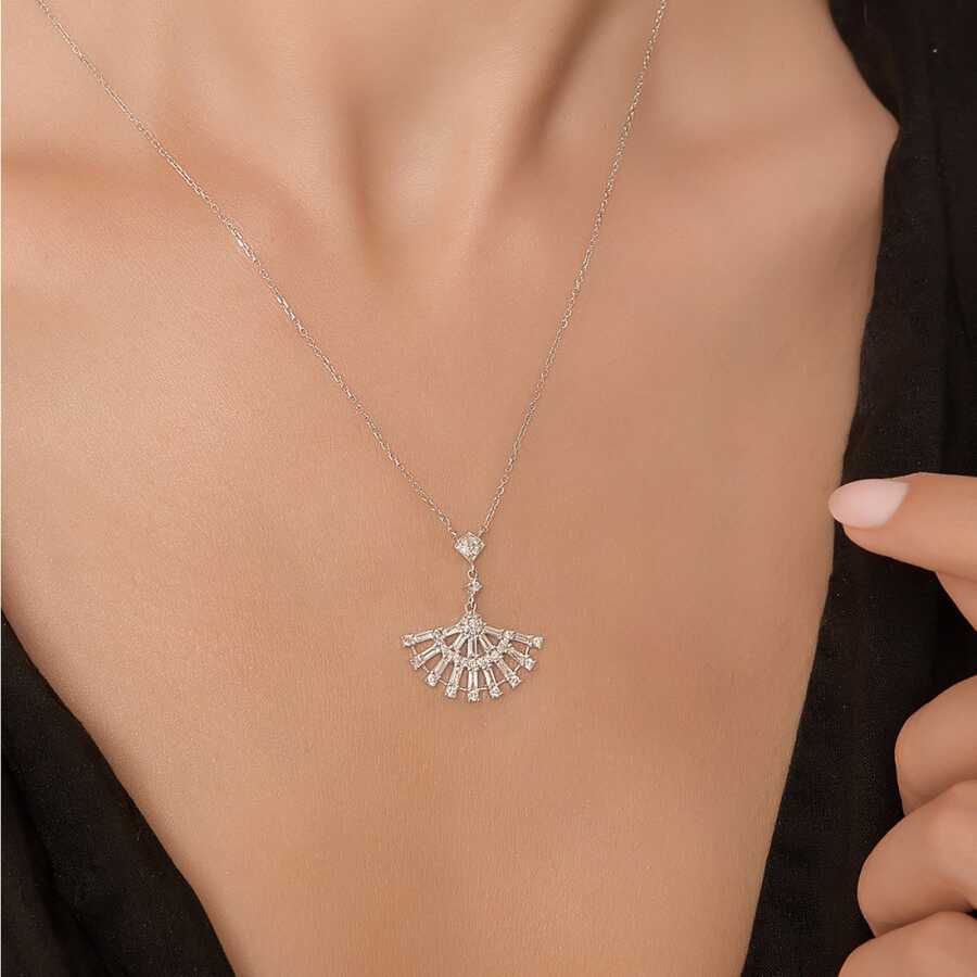 0.57 ct. Diamant Baguette Halskette