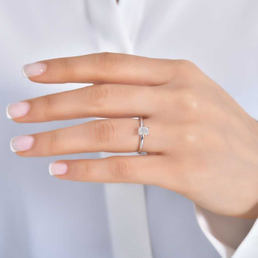 0.50 ct. Diamant Smaragd Schliff Solitär Verlobungsring