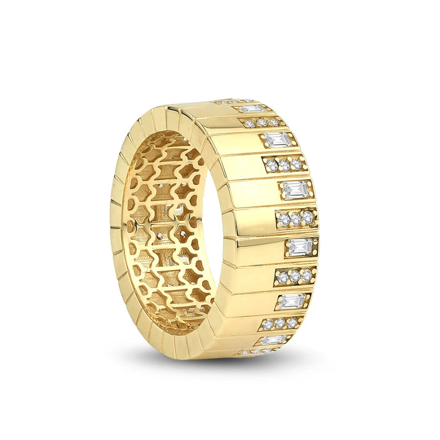 Gold Ring mit Steinmuster