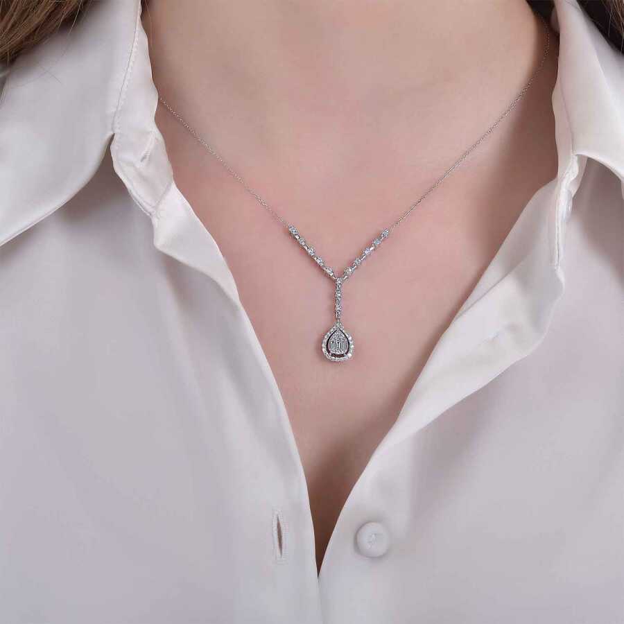 0.50 ct. Diamant Baguette Tropfen Halskette