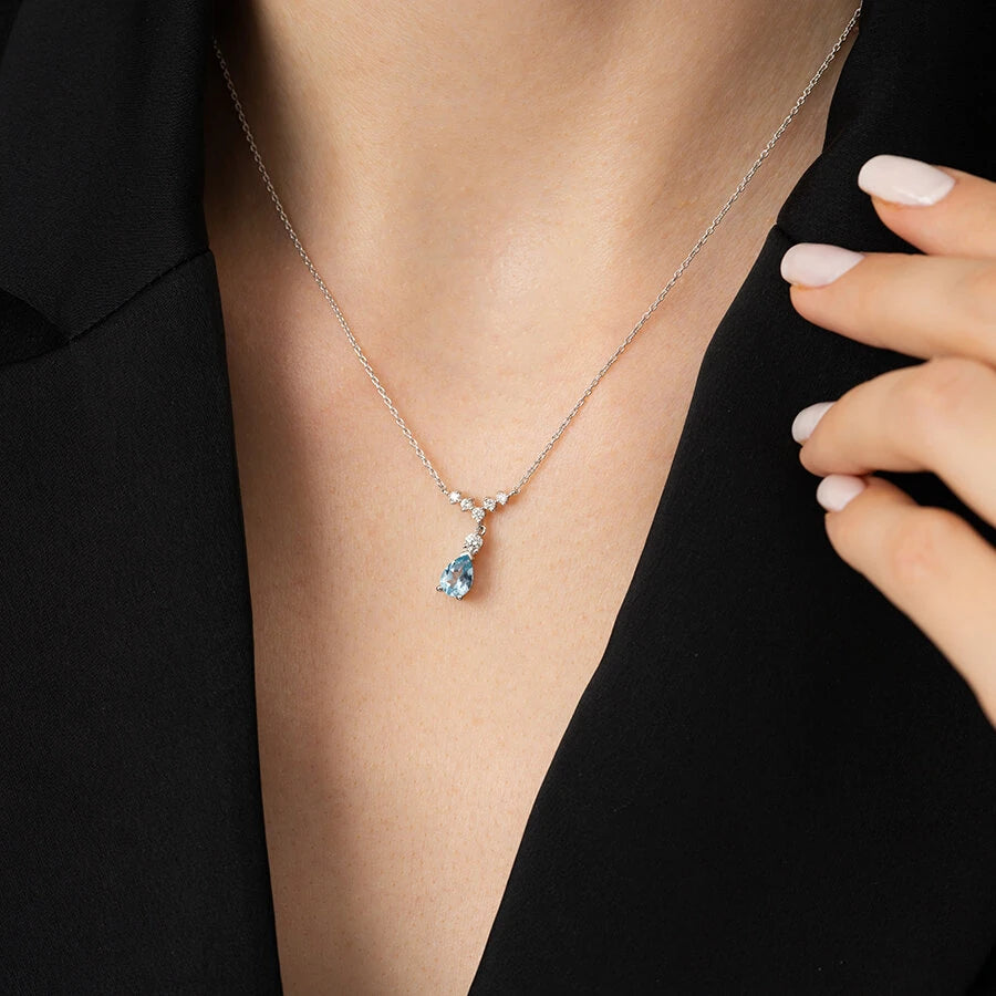 1.05 ct. Diamant Blauer Topas Halskette