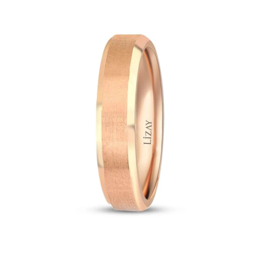 Klassischer Roségold Ehering
