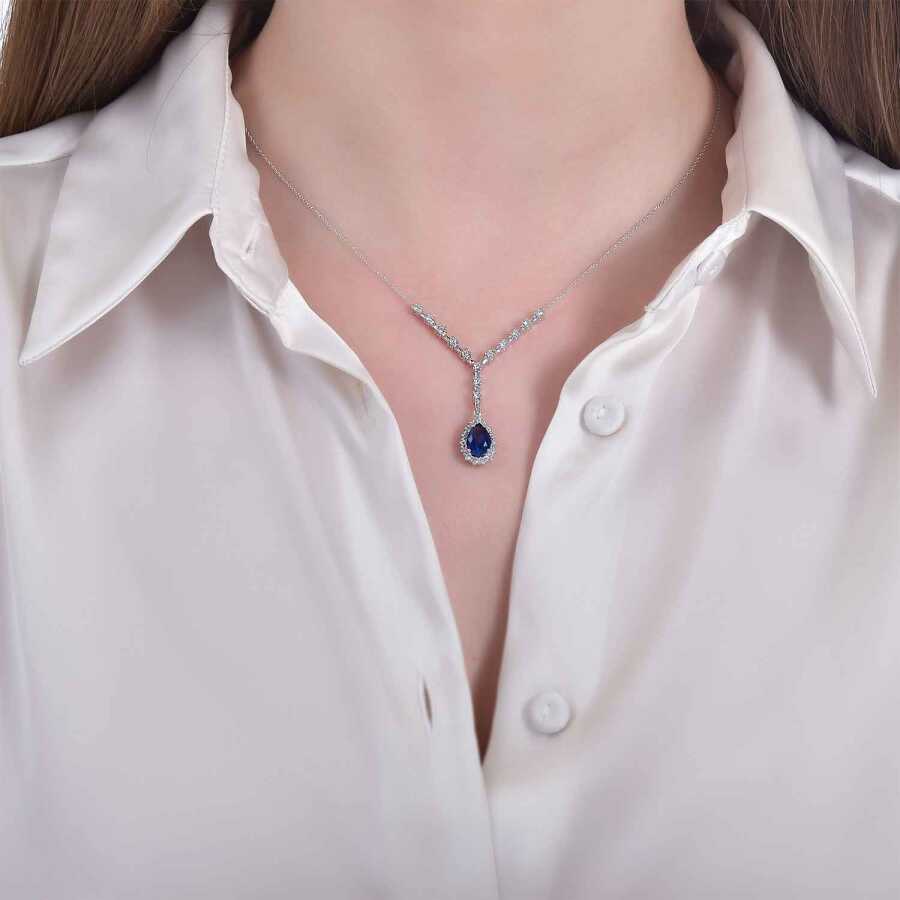 7.31 Karat Diamant Tropfen Saphir Set
